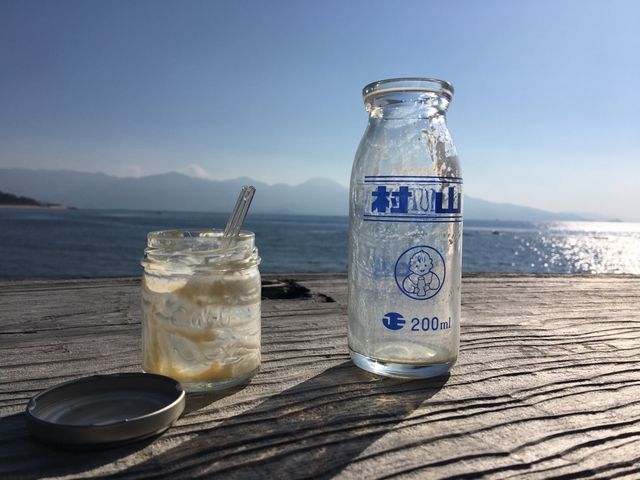 食後と海_またいちの塩 製塩所「工房とったん」