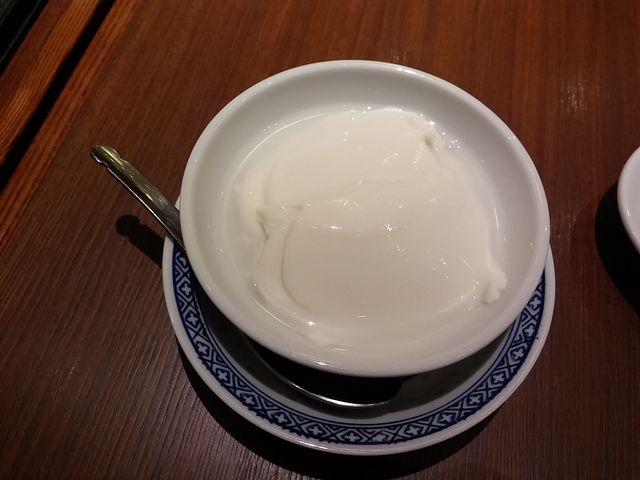 杏仁豆腐_紅虎餃子房 イオンモール秋田店