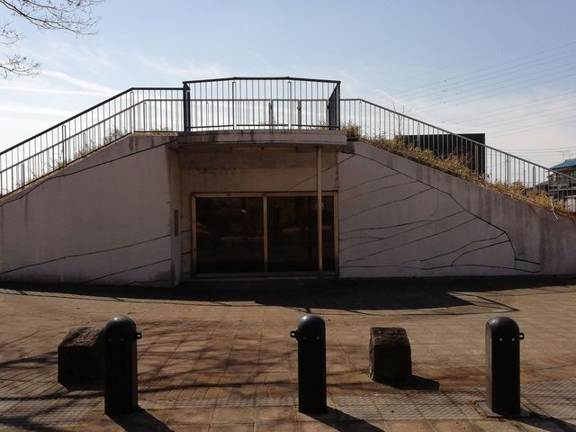 断面もみれて、実際に堤も歩けました_石田堤史跡公園