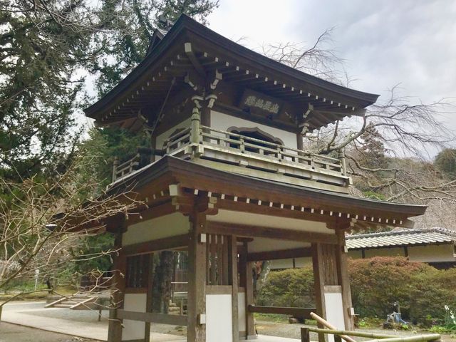【三門(浄智寺)】2階は花頭窓_三門(浄智寺)