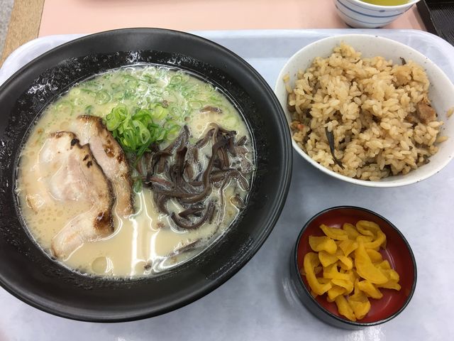 ラーメンと炊き込みご飯_基山パーキングエリア 上り線