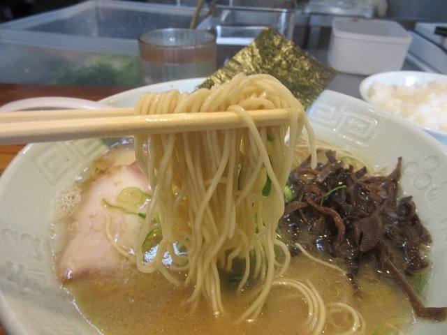 細麺_博多濃麻呂