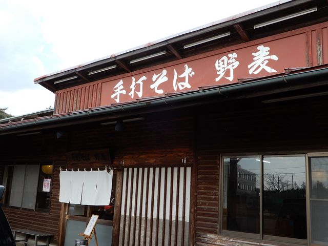 質素な外観_野麦・手打そば
