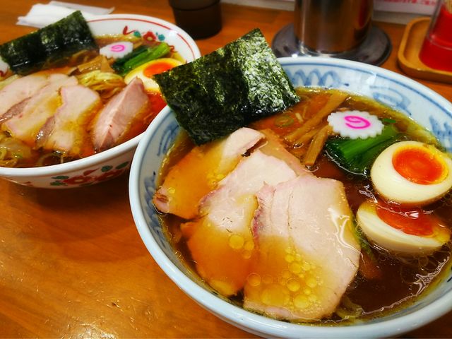 夫婦でラーメン。いただきまーす!_とら食堂 松戸分店