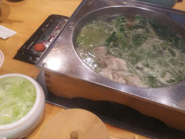 葱をたっぷり入れます_遊食菜彩いちにいさん 鹿児島本店