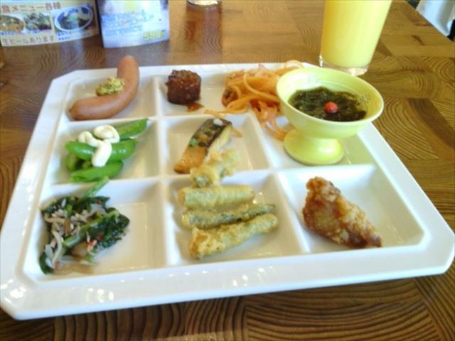 バイキングのごく一部です_つかさの湯 バイキングレストラン
