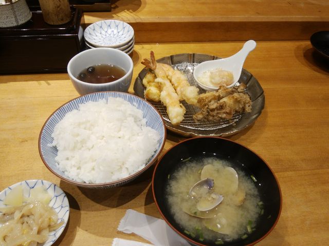 もちろん、辛くないイカの塩辛(?)も堪能しました。_天ぷらめし 金子半之助