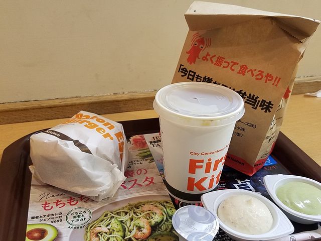 ベーコンエッグバーガー_ファーストキッチン 新宿紀伊国屋(First Kitchen)