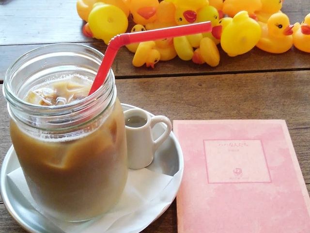 アイスカフェオレ→ミルクを豆乳と蜂蜜付き
文庫本一冊選んだ本_Cafe Pamplemousse(カフェ パンプルムゥス)