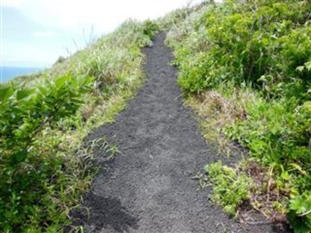 「六日ヶ原砂丘(黒砂):火山礫の遊歩道」_六日ケ原砂丘