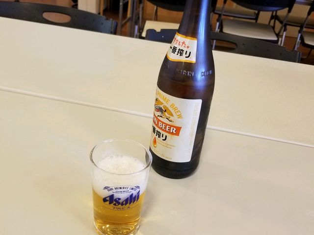 まずは瓶ビールで乾杯_浄土ヶ浜レストハウス