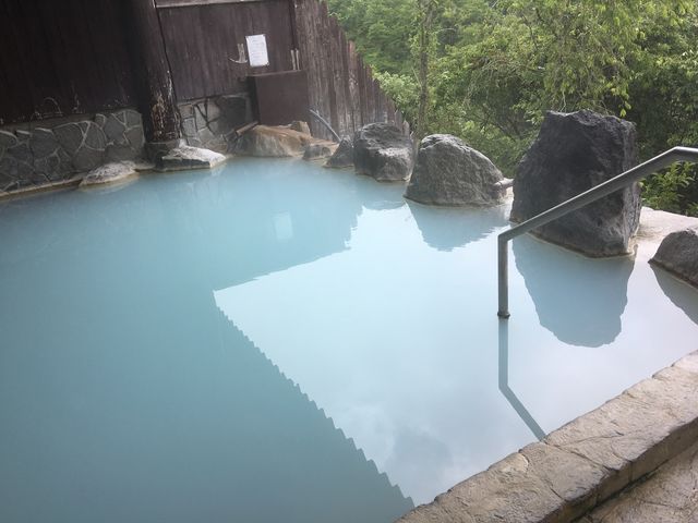 綺麗なブルー色の温泉♪_豊礼の湯 展望露天風呂