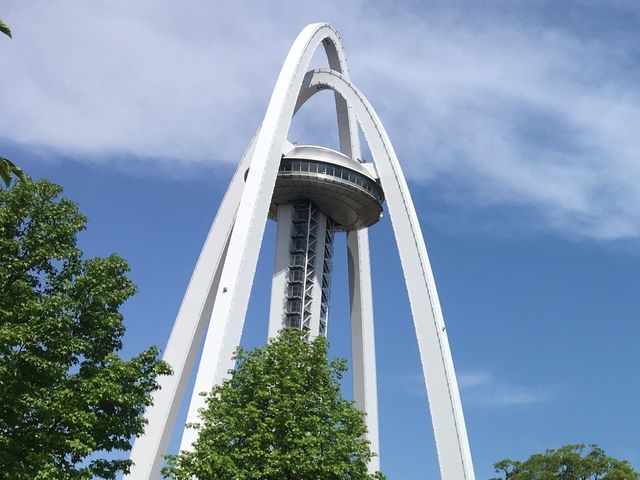 シンボルタワー_ツインアーチ138