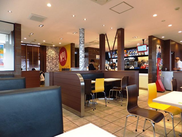 店内の様子_マクドナルド滑川パスタ店