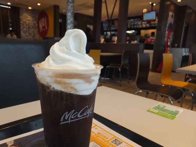 アイスコーヒーフロート_マクドナルド滑川パスタ店