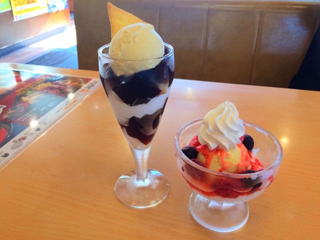 ミニデザートどちらも299円_ジョイフル豊田インター店