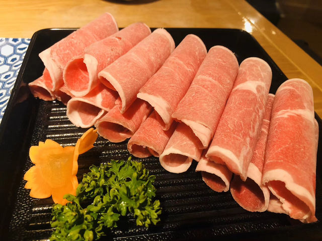 牛肉_眞巴石 シンバセイ 薬膳火鍋 しゃぶしゃぶ 渋谷店