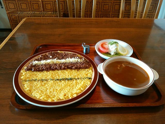 贅沢なスペシャル_カレーのお店インディー