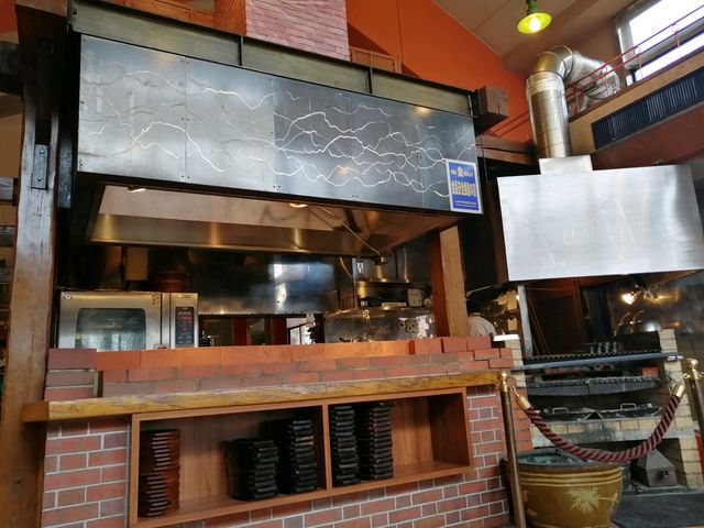 チャコール&グリドル_ダイニングキッチン あ・かうはーど