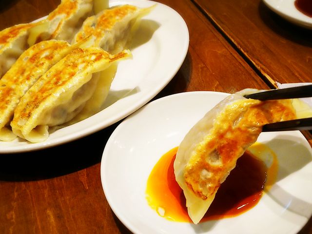 ラーメンのお供にはビッグな餃子_紅虎菜舗 佐野プレミアムアウトレット店