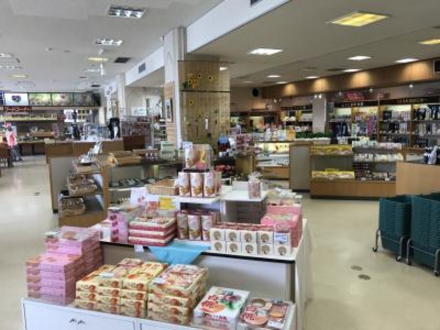 いろいろあります。_浄土平レストハウス サペレ吾妻