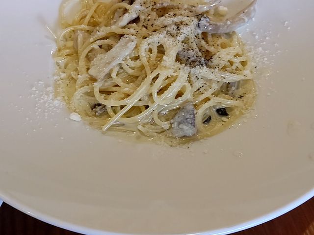 キノコのゴルゴンゾーラ!毎回くると必ず注文する1品♪
チーズとクリームが濃厚
_pizzeria di sapore