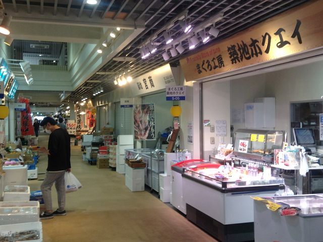 早く行かないと売り切れてしまいます_築地魚河岸