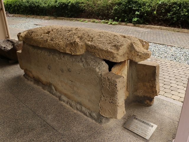 長持型石棺。_京丹後市立丹後古代の里資料館