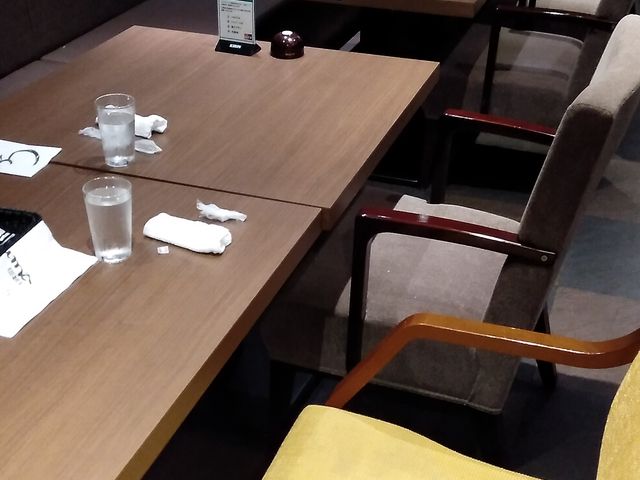 テーブル席_ステーキのあさくま 浜松本郷店
