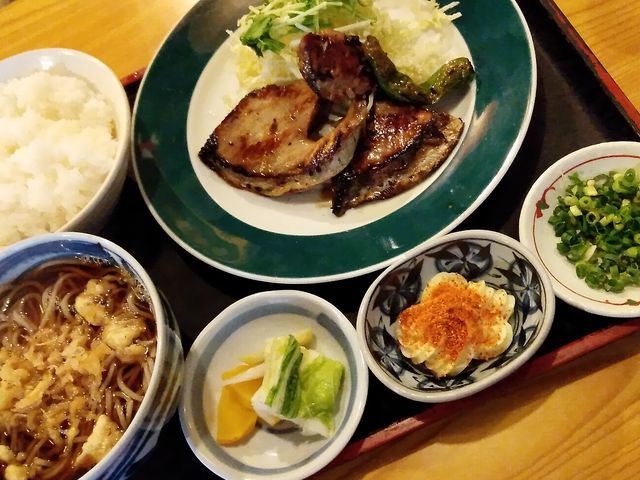 かつおのづけ焼セット_磐石そば店