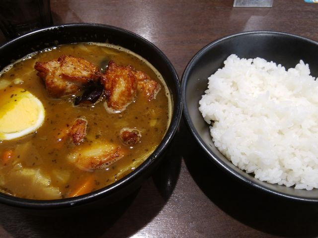 とっても美味しい「ローストチキンスープカレー」。_カレーハウス CoCo壱番屋 西葛西駅北口店