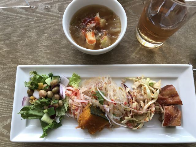 ビュッフェの料理。_JIM THOMPSONS Table Thailand 〜銀座 マロニエゲート〜