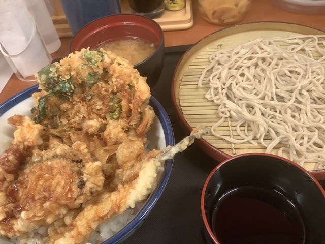 天丼と蕎麦のセット_天丼てんや新横浜店