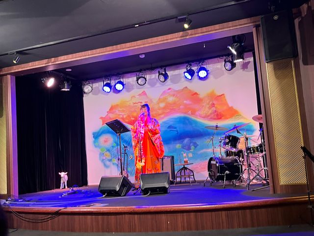 しっかり楽しめるライブ_三線LIVEと島体験の店 SUPER STAR
