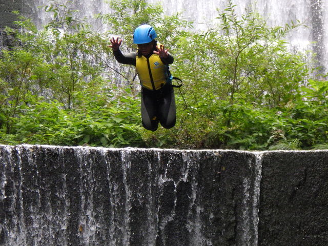 大ジャンプ!!_omuche outdoor & sports club