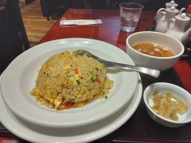 「五目炒飯」です。ザーサイもおいしかったです。_中嘉屋食堂 麺飯甜 仙台駅構内店