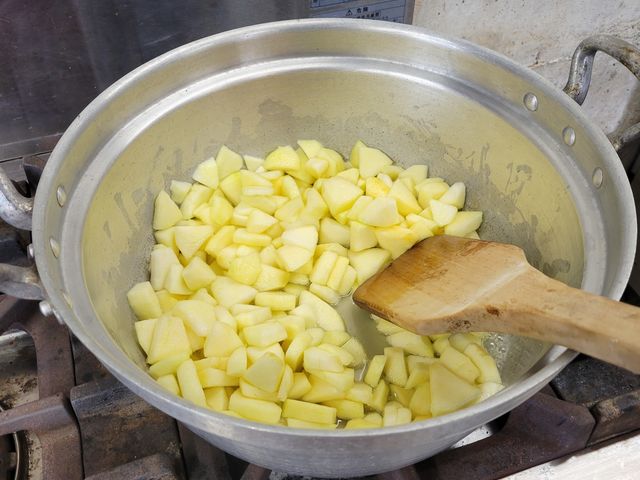 ジャム作り中_仲野りんご園