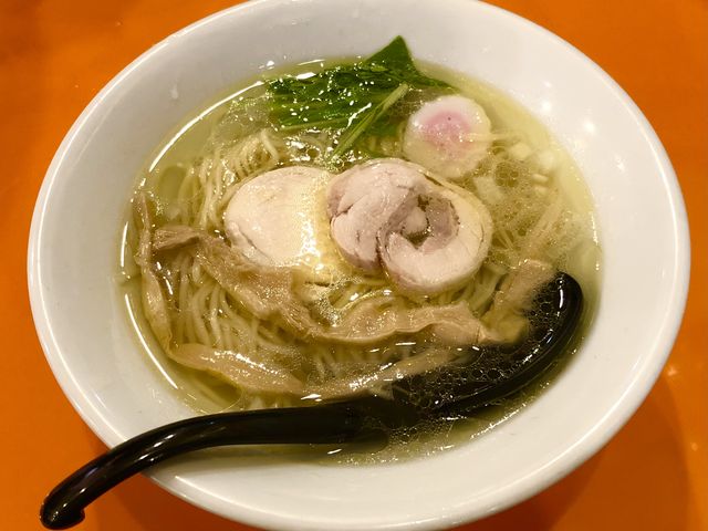 鶏しおらーめん♪_ラーメン&カレー アッキー