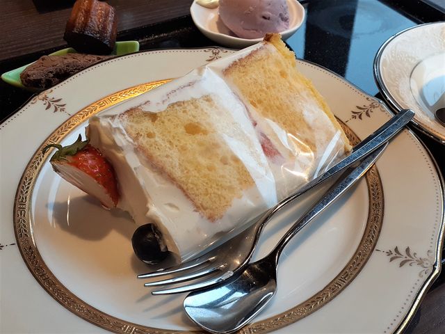 苺のシフォンケーキ_桜珈琲 河内長野店