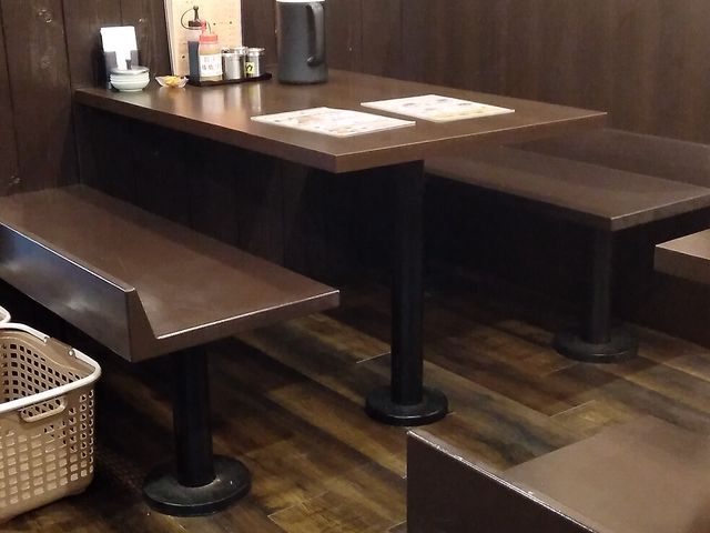 テーブル席_餃子の美味しい中華食堂 大阪王将 上本町店