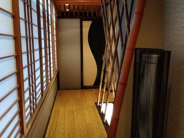 露天風呂付きの部屋の内装は凝っていて特別感ありましたね。_双葉荘