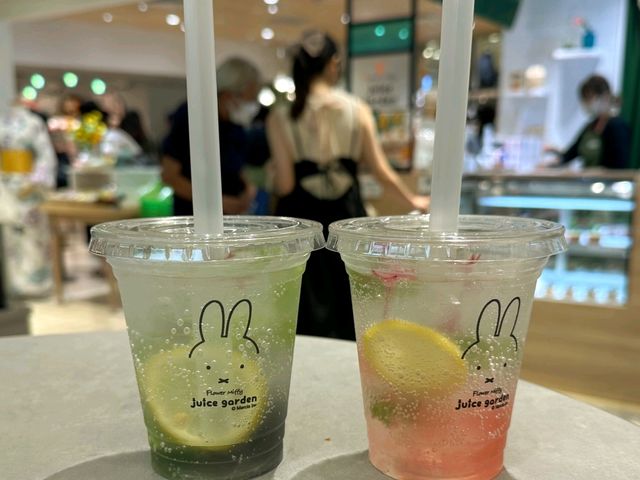 花屋さんならではのジュース_天王寺ミオ