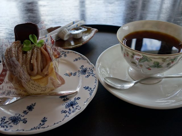 コーヒーとモンブラン_プチ・フレーズ
