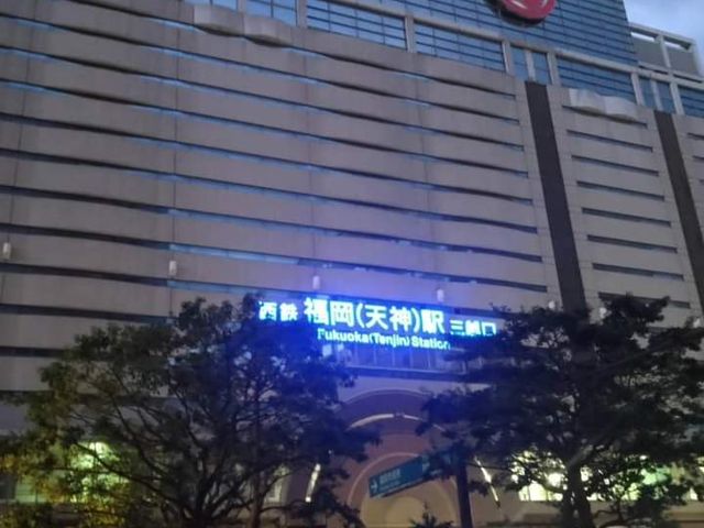 早朝の天神駅_西鉄福岡(天神)駅
