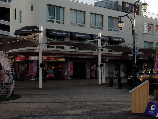駅北口ロータリ-前_サモワール