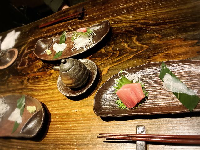 中トロと穴子のお刺身、初めて食べました。_癒.酒.屋. わおん