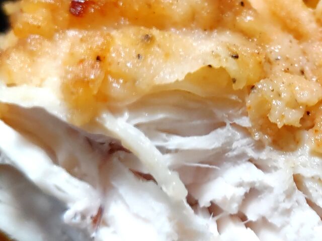 オリジナルチキンをガブリと。_ケンタッキーフライドチキン五反田店