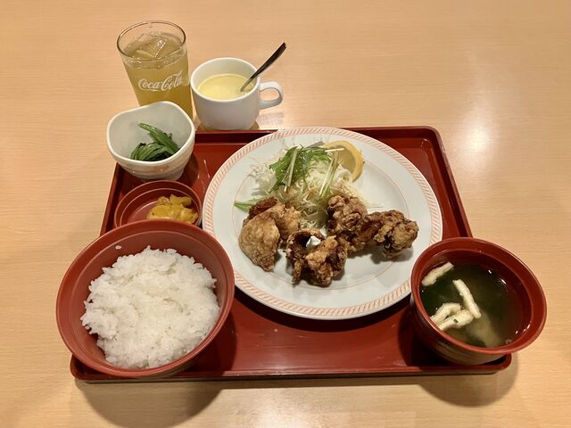 2024年2月18日に提供された「大分唐揚げ」…。_ジョイフル