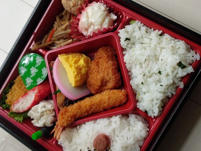 おかず豊富なよくばり加減_東海軒 登呂店