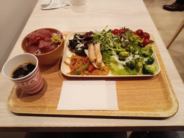 お代わり自由のマグロ丼!!_ベッセルイン千葉駅前